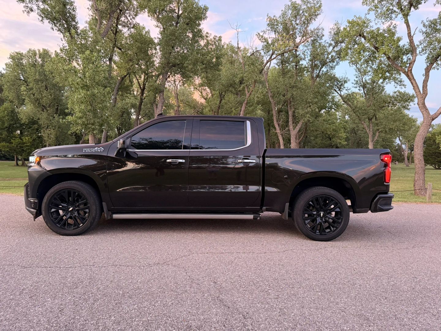 chevrolet silverado 1500 2020 1GCUYHELXLZ101395 image chevrolet silverado 1500 2020 1GCUYHELXLZ101395 image